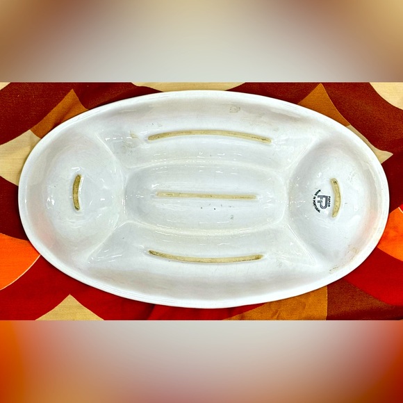 Vintage White Fapor Oval Ceramic Wicker Platter 16 1/2 by 10” - Picture 7 of 7